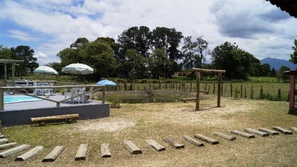 Chácara, 3 quartos, 1640 m² - Foto 4