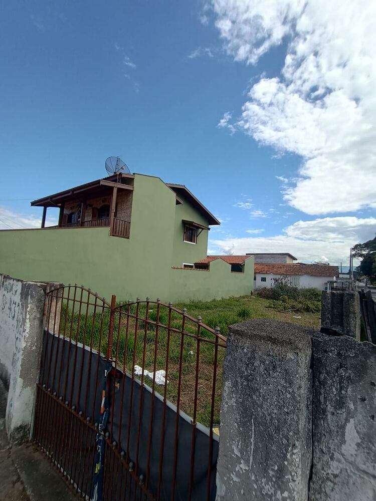 Sobrado, 4 quartos, 241 m² - Foto 1