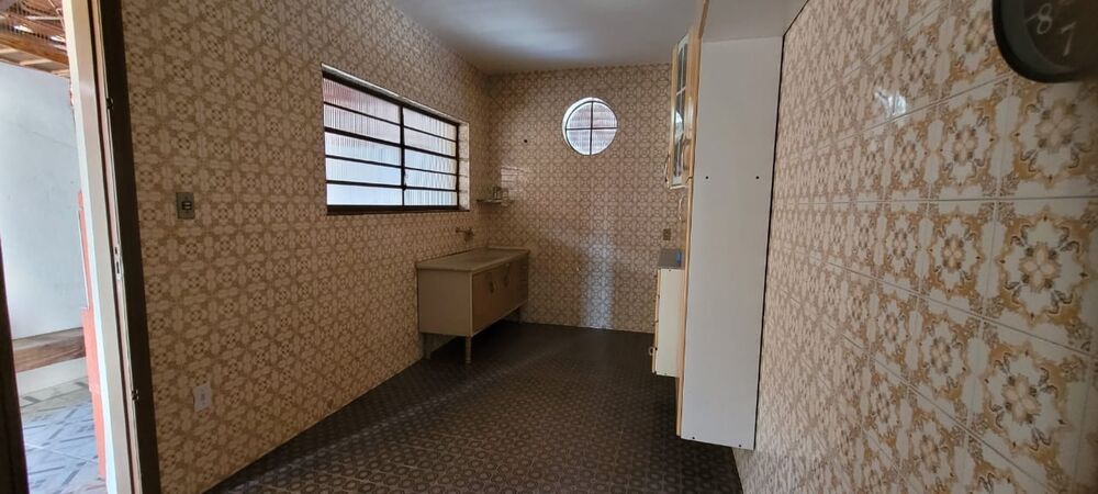 Casa à venda com 2 quartos, 146m² - Foto 3