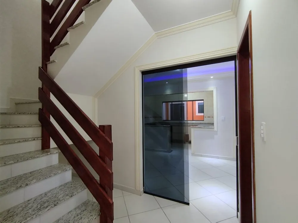 Sobrado, 3 quartos, 215 m² - Foto 3
