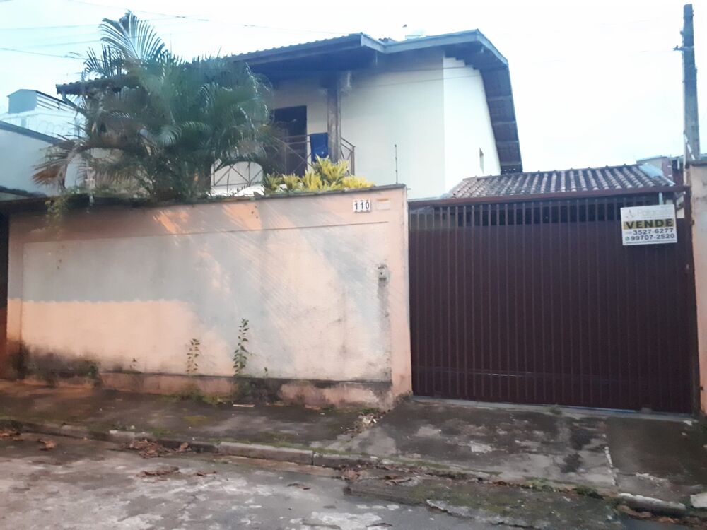 Sobrado, 3 quartos, 238 m² - Foto 1