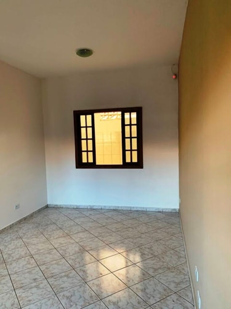 Casa à venda com 2 quartos, 101m² - Foto 2