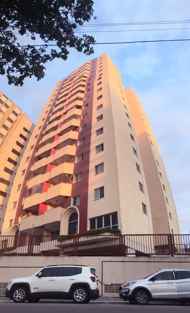 Apartamento à venda com 3 quartos, 90m² - Foto 1