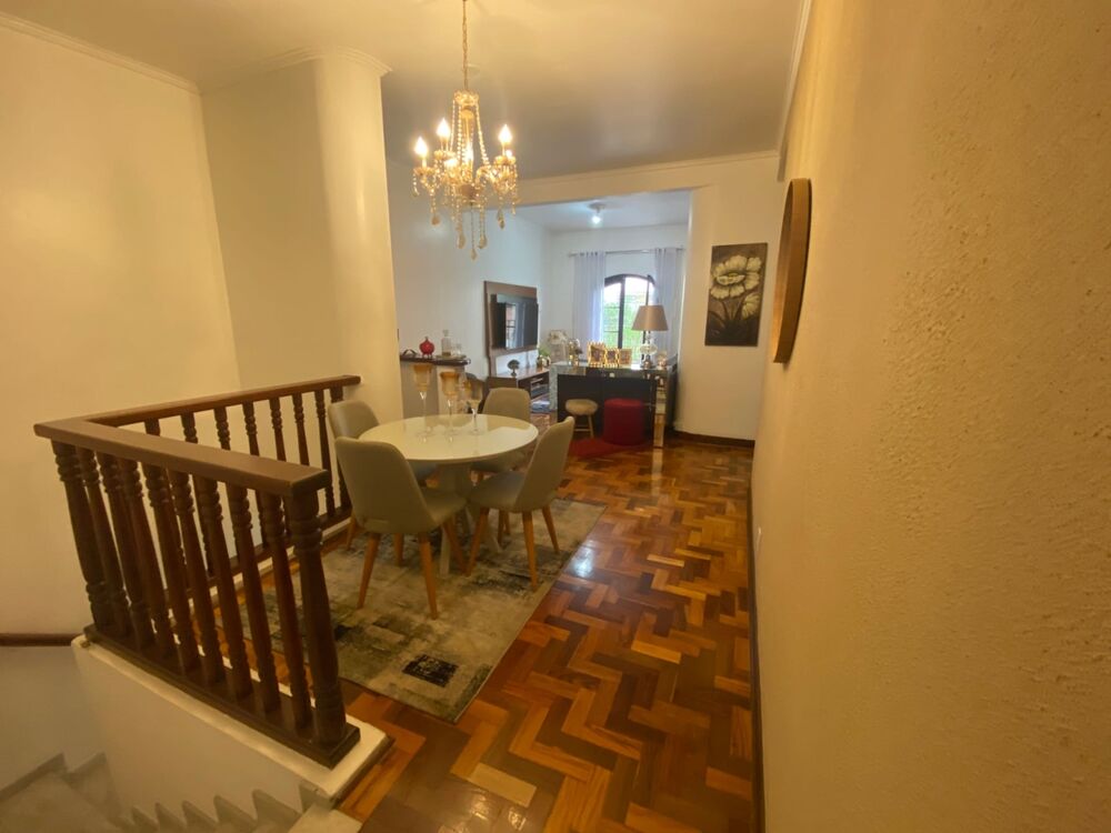 Casa à venda com 4 quartos, 136m² - Foto 3