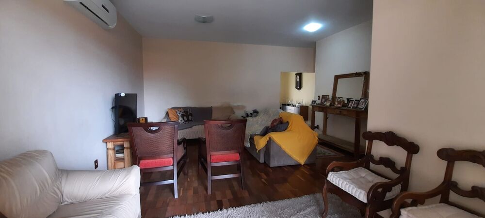 Casa à venda com 4 quartos, 229m² - Foto 1