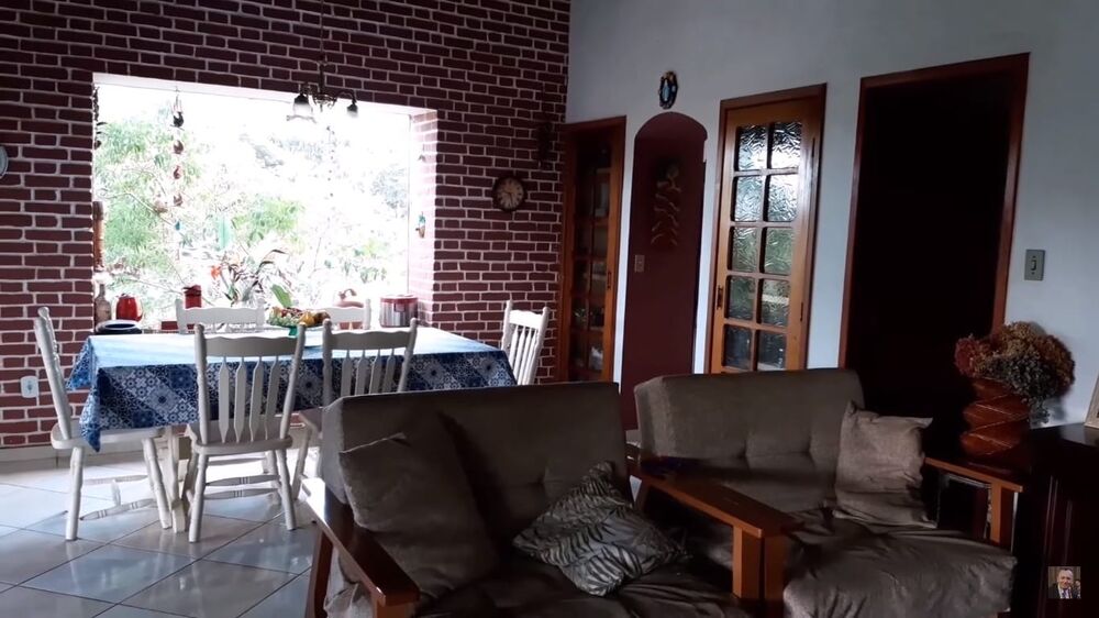 Casa à venda com 3 quartos, 214m² - Foto 4