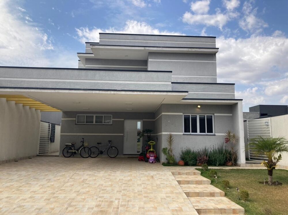 Casa de Condomínio à venda com 4 quartos, 257m² - Foto 1