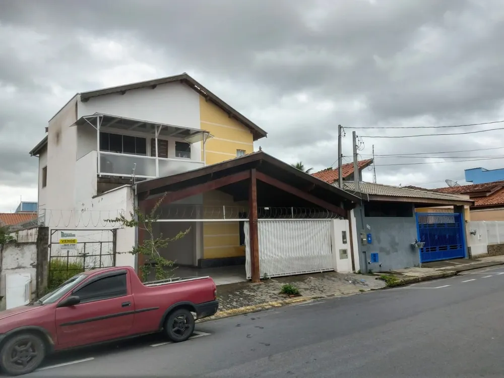 Casa, 4 quartos, 250 m² - Foto 1