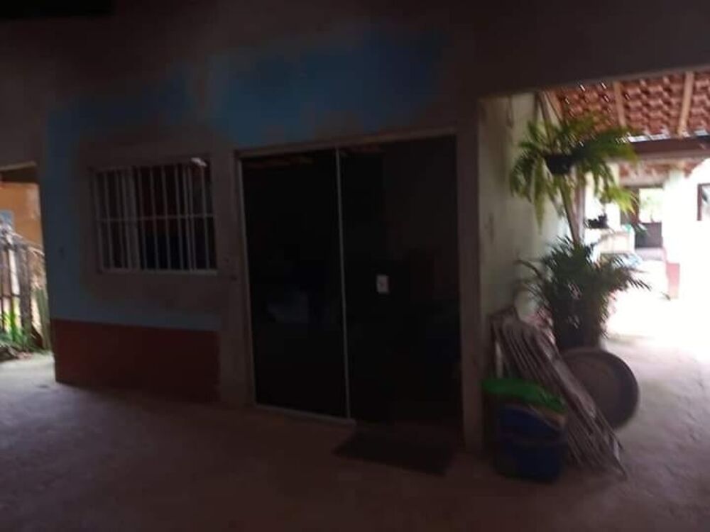 Casa à venda com 2 quartos, 500m² - Foto 2