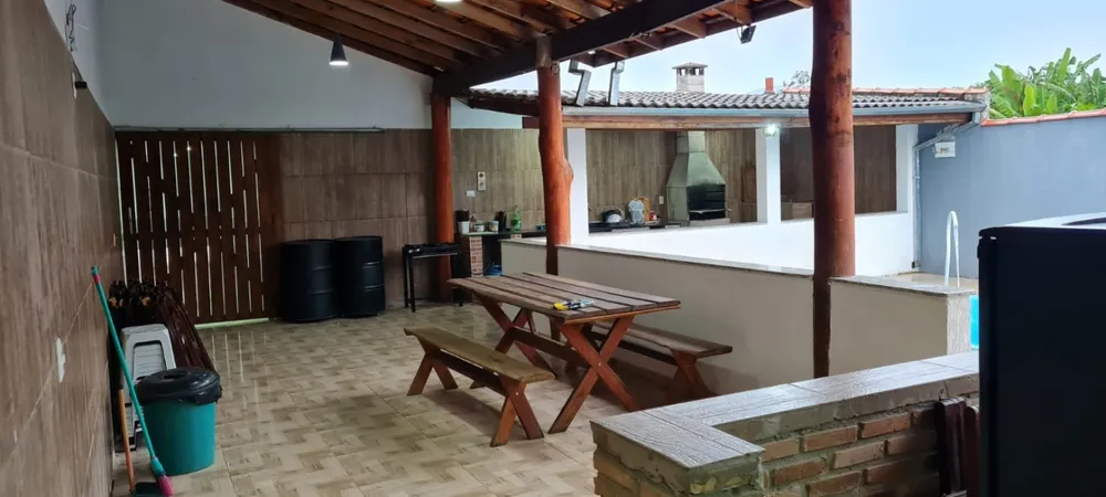 Chácara, 2 quartos, 225 m² - Foto 1