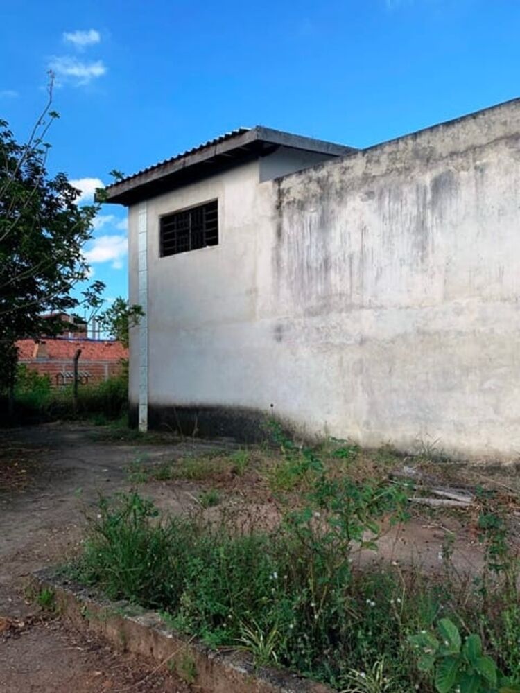 Chácara à venda com 1 quarto, 100m² - Foto 11