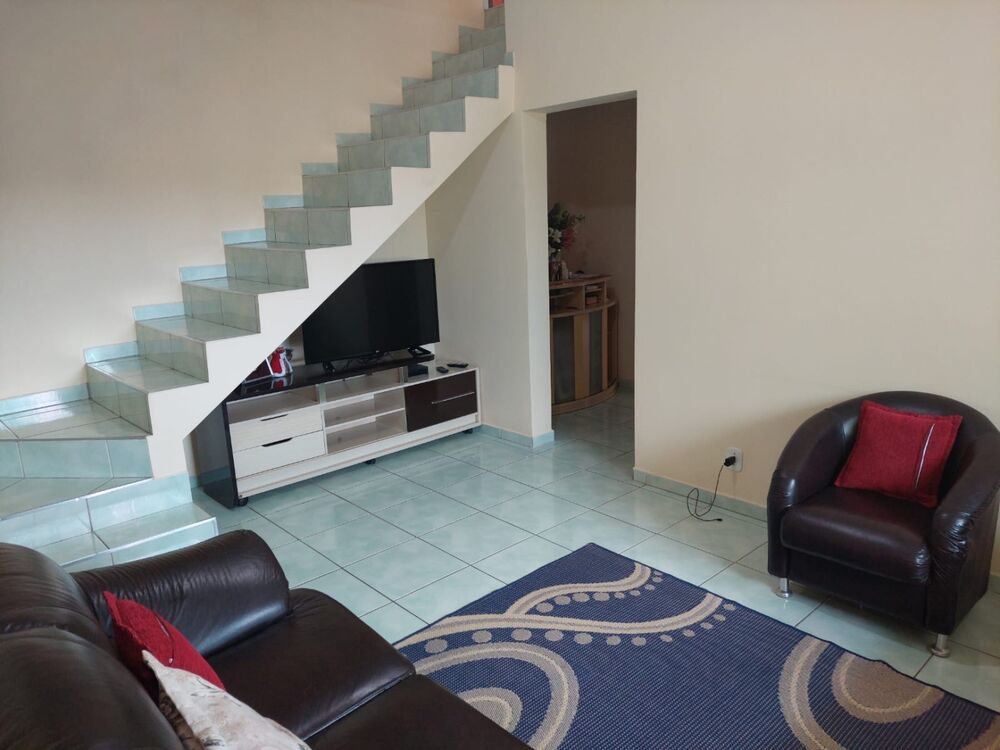 Casa, 3 quartos, 162 m² - Foto 4