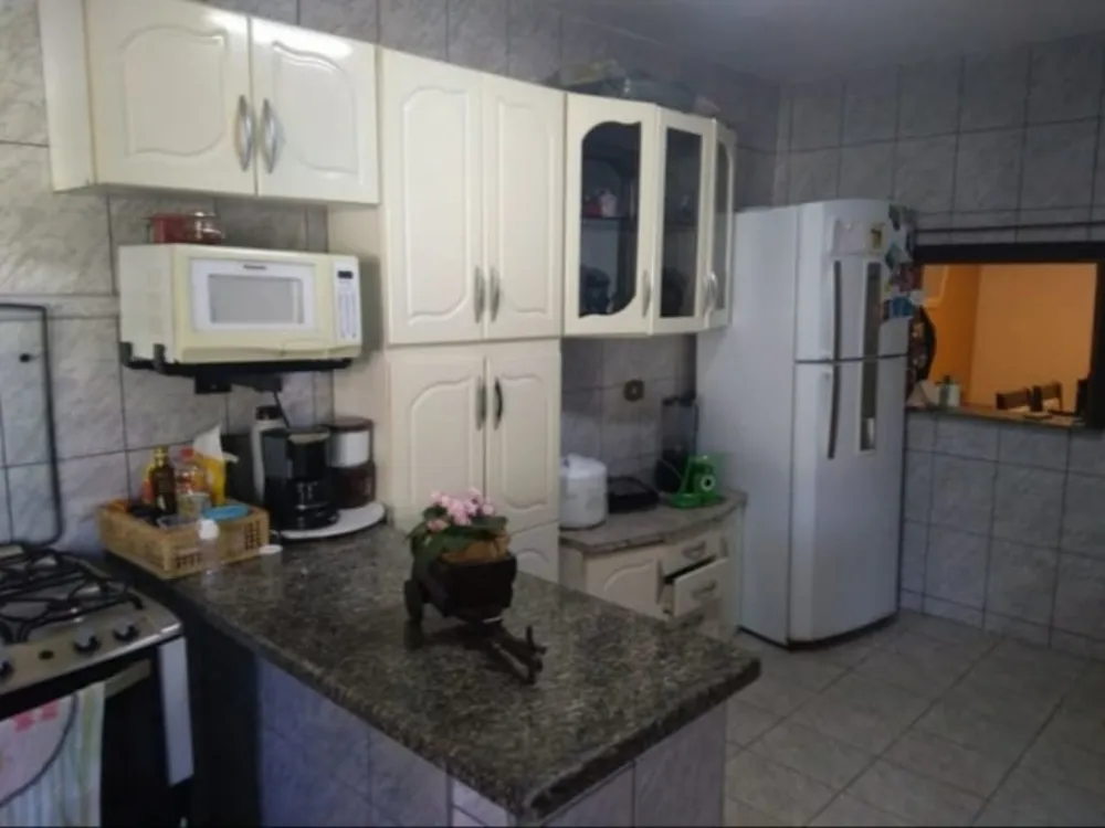 Casa, 3 quartos, 210 m² - Foto 4