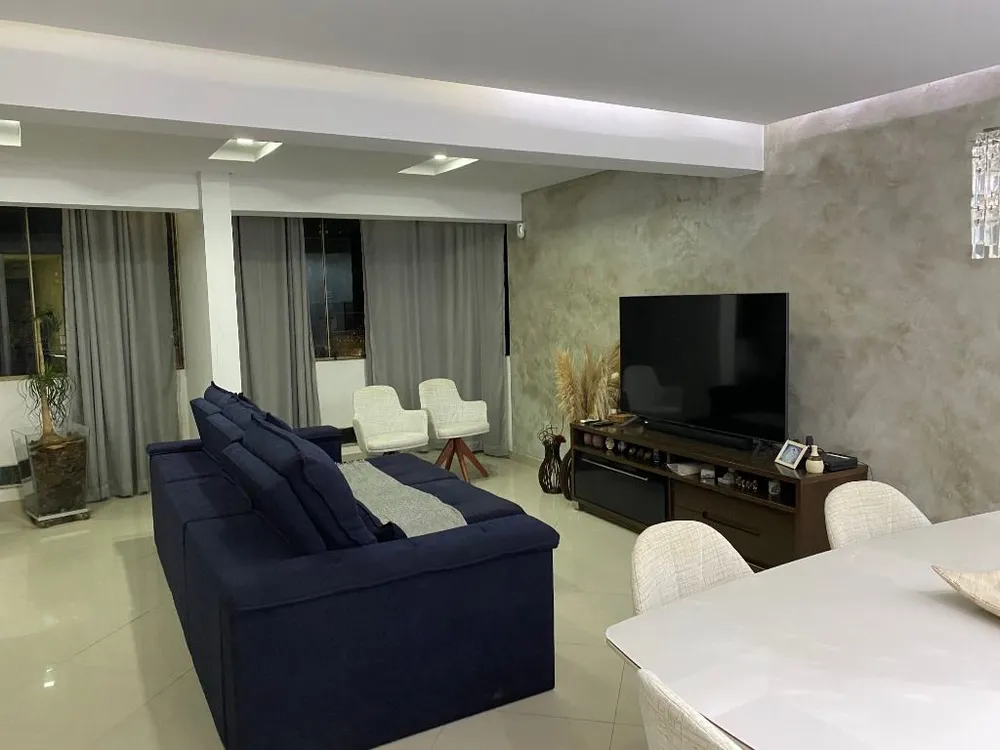 Casa, 4 quartos, 212 m² - Foto 1
