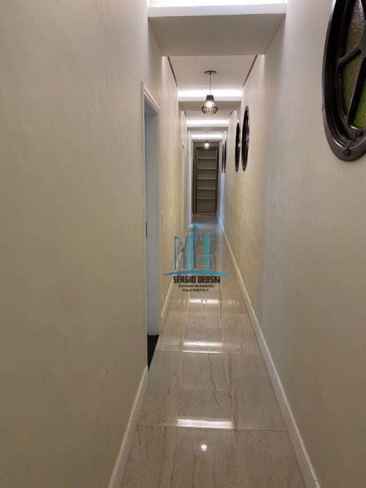 Casa para alugar com 4 quartos, 220m² - Foto 9