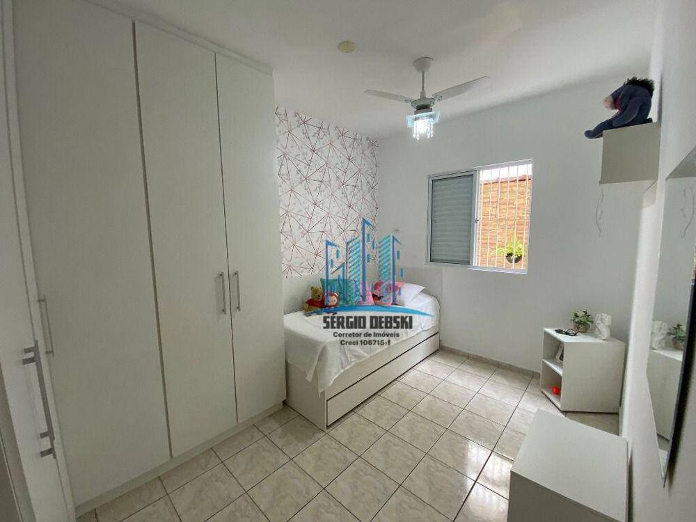 Casa à venda com 3 quartos, 136m² - Foto 4