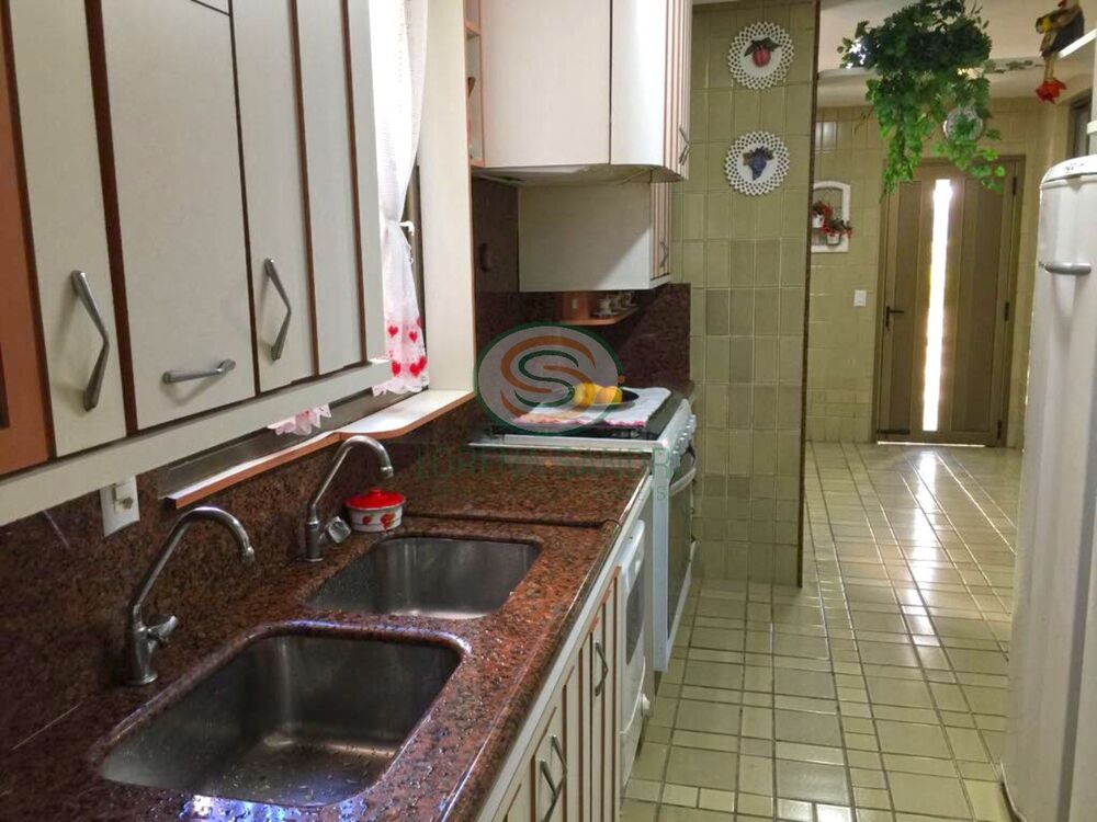 Apartamento à venda com 4 quartos, 264m² - Foto 10