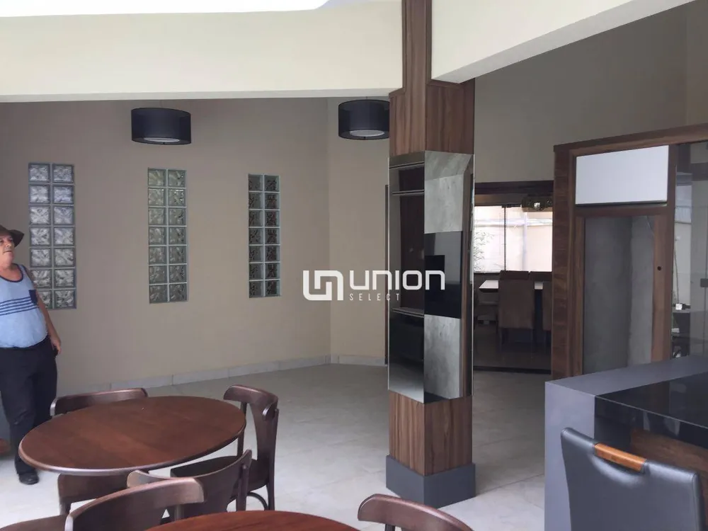 Casa, 3 quartos, 201 m² - Foto 4