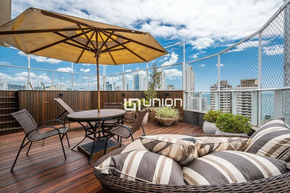 Cobertura, 4 quartos, 253 m² - Foto 2