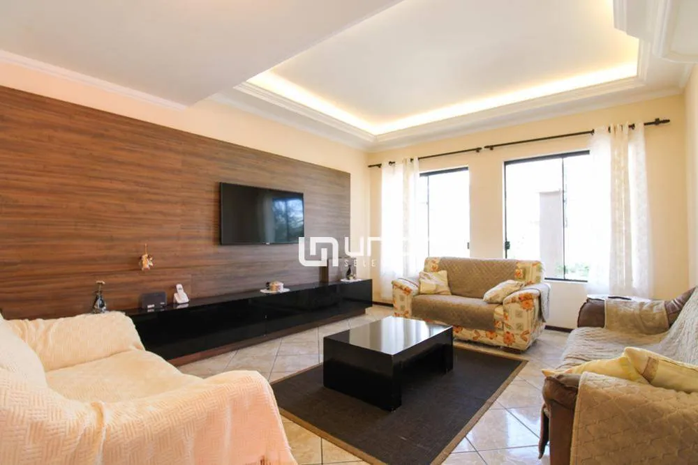 Casa, 3 quartos, 270 m² - Foto 2