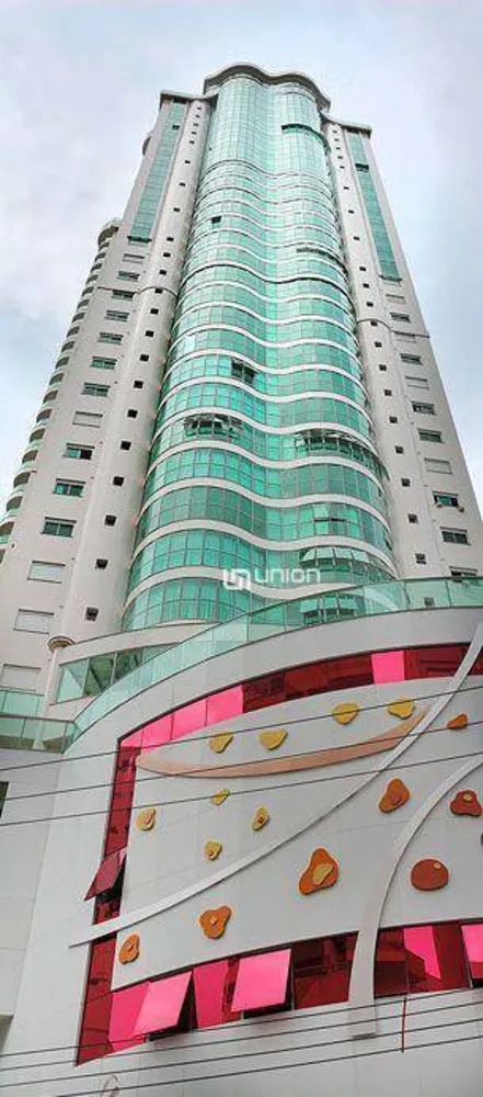 Apartamento, 4 quartos, 233 m² - Foto 1