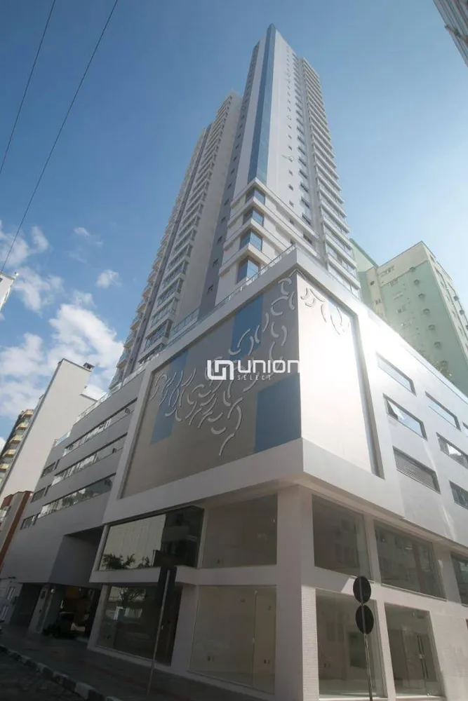 Cobertura, 3 quartos, 269 m² - Foto 1