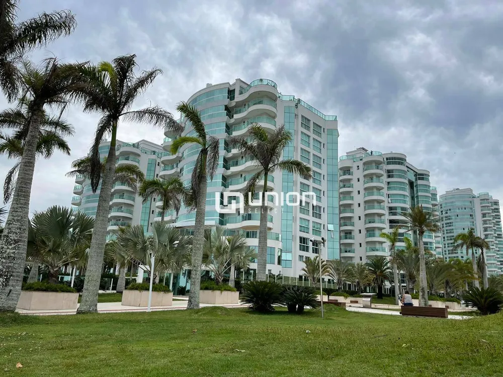 Apartamento, 3 quartos, 200 m² - Foto 1