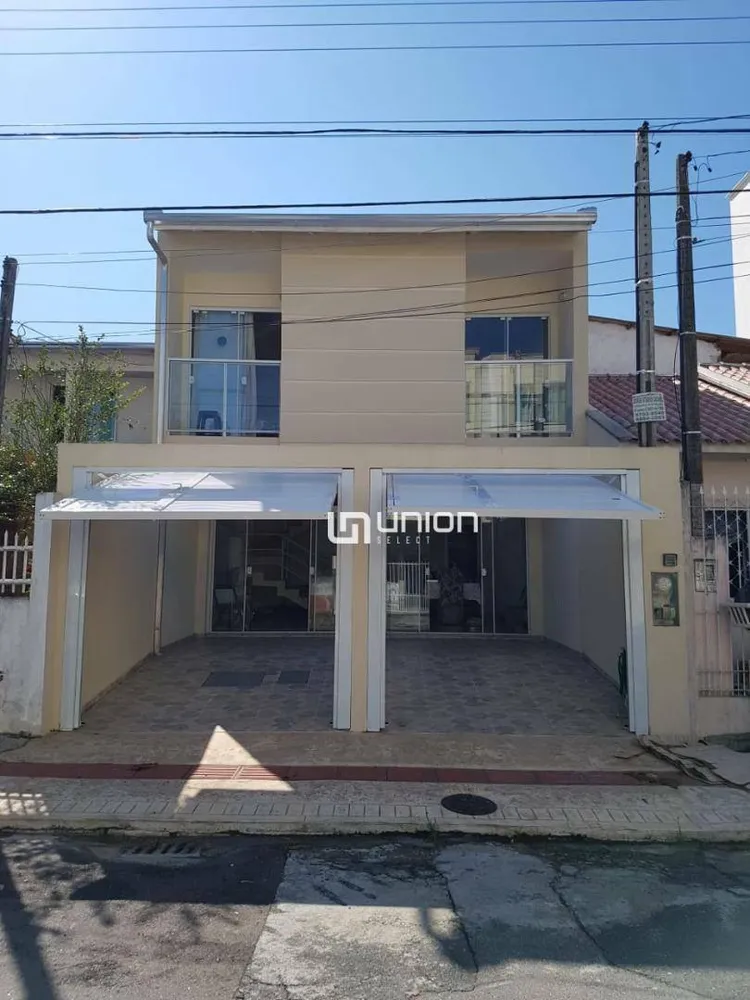 Sobrado, 4 quartos, 156 m² - Foto 1