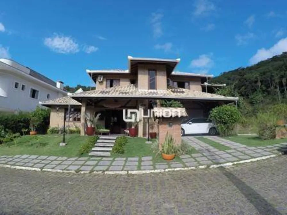 Casa, 3 quartos, 229 m² - Foto 1