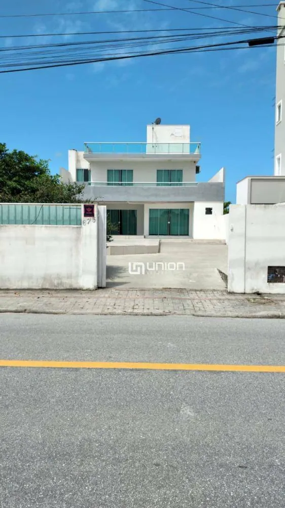 Casa, 3 quartos, 270 m² - Foto 1