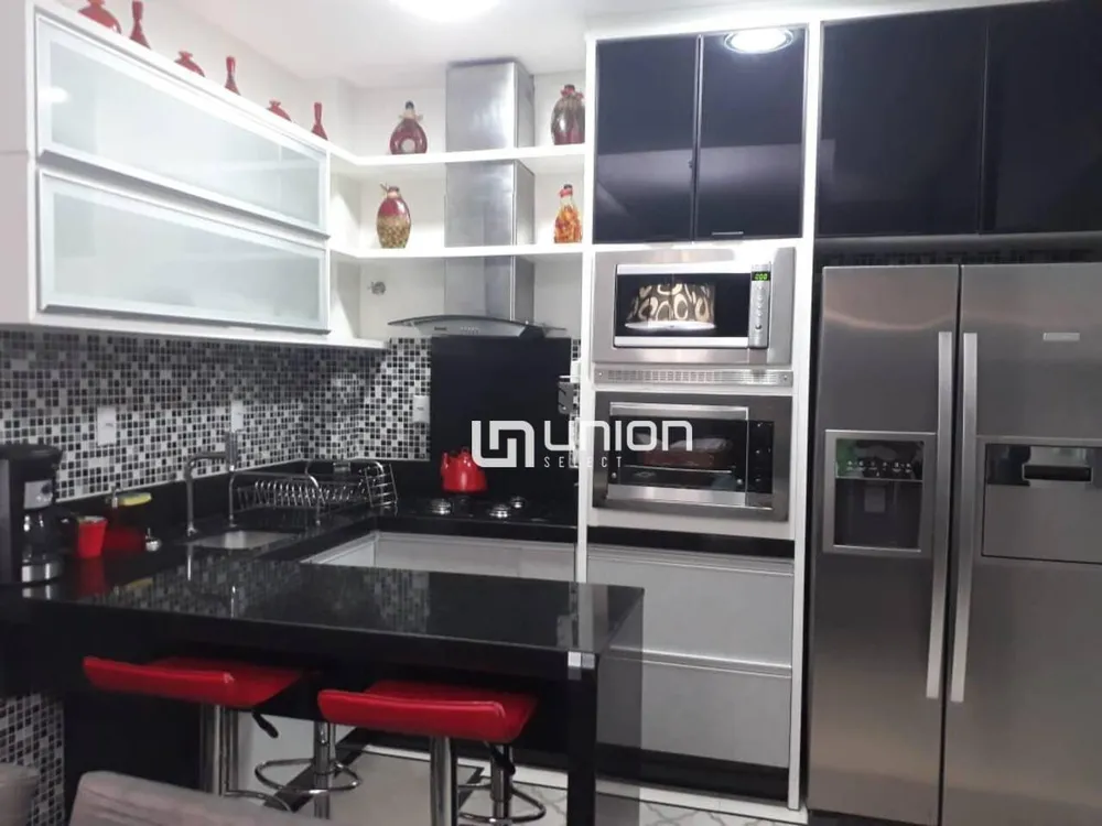 Casa, 3 quartos, 212 m² - Foto 4