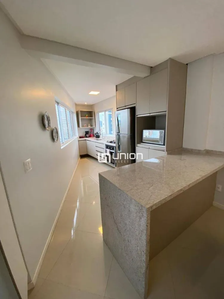 Apartamento, 3 quartos, 285 m² - Foto 2