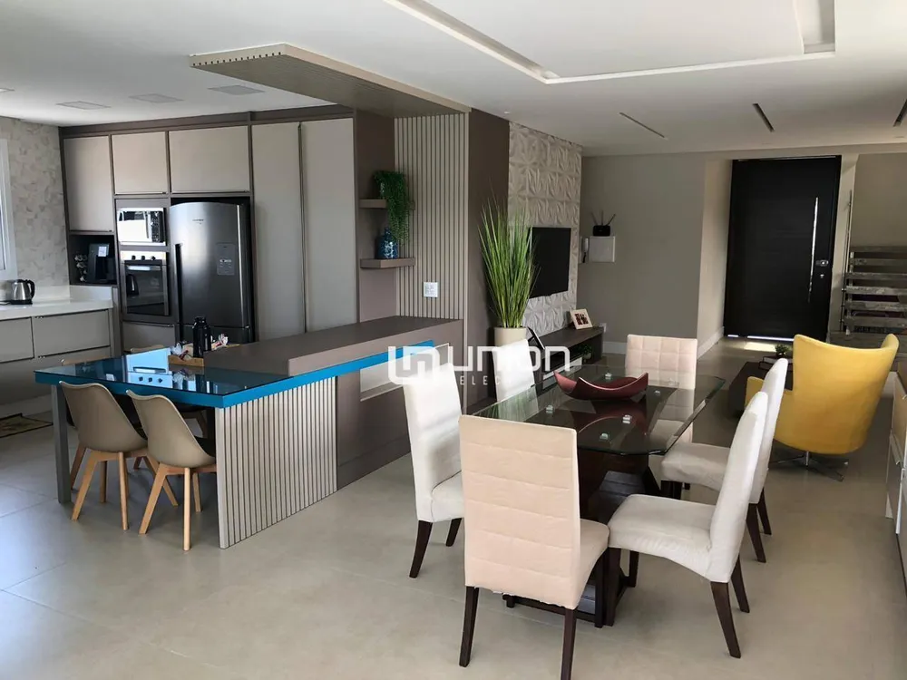 Casa, 4 quartos, 300 m² - Foto 3