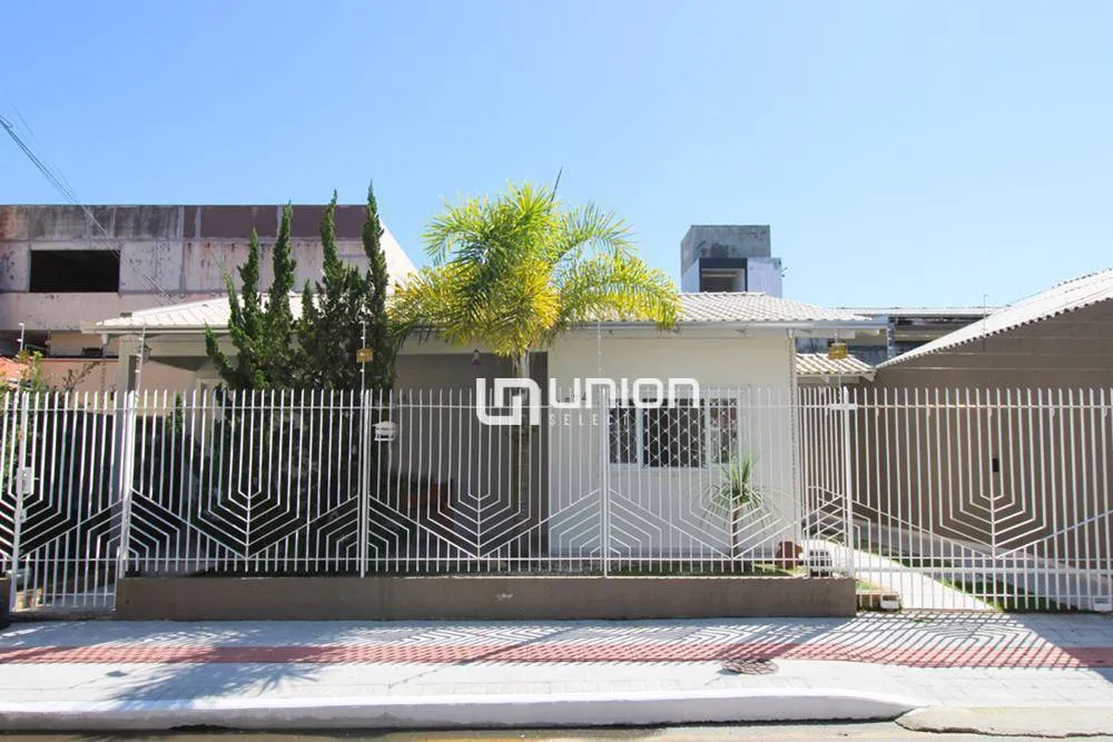 Casa, 2 quartos, 160 m² - Foto 1