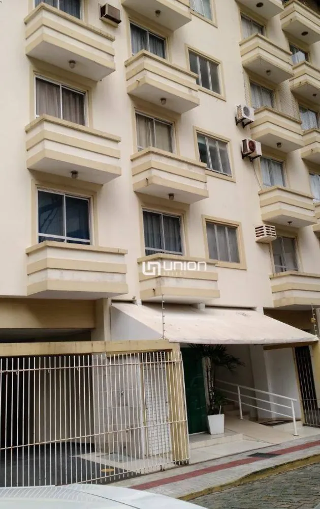 Apartamento, 4 quartos, 215 m² - Foto 1