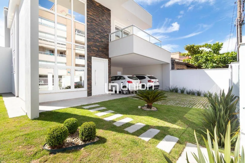 Casa, 3 quartos, 213 m² - Foto 2