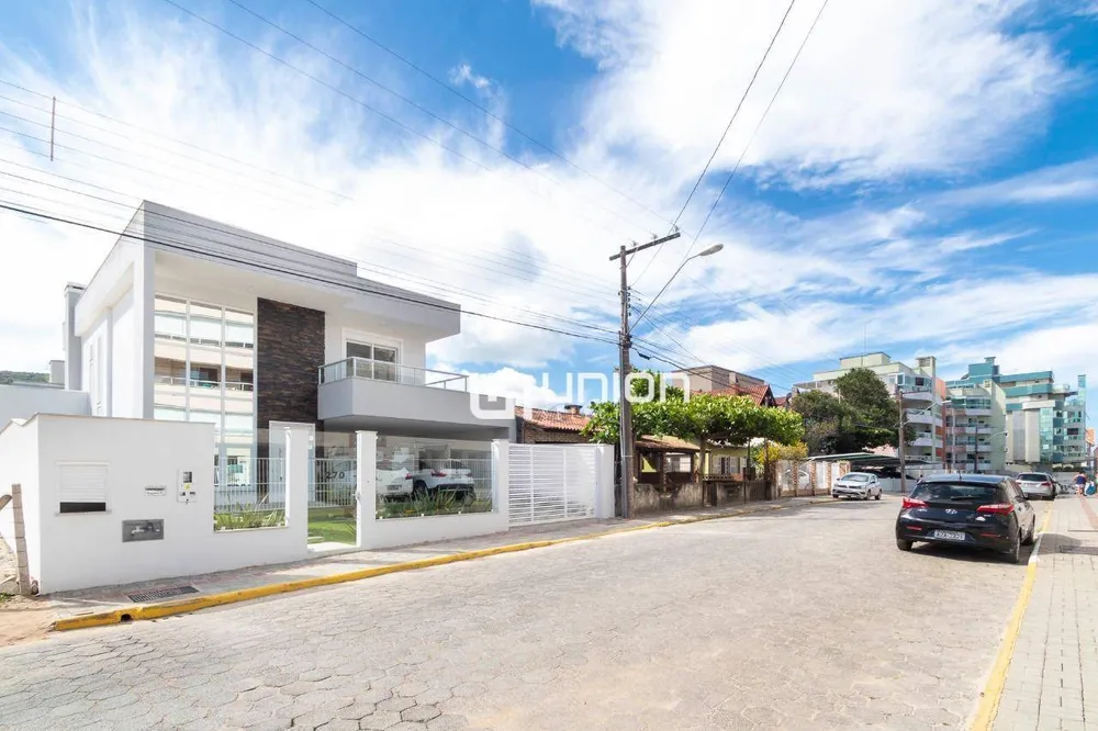 Casa, 3 quartos, 213 m² - Foto 1