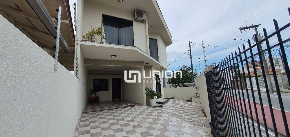Casa, 4 quartos, 250 m² - Foto 2