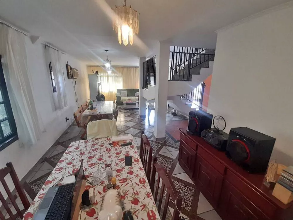 Casa, 3 quartos, 250 m² - Foto 17