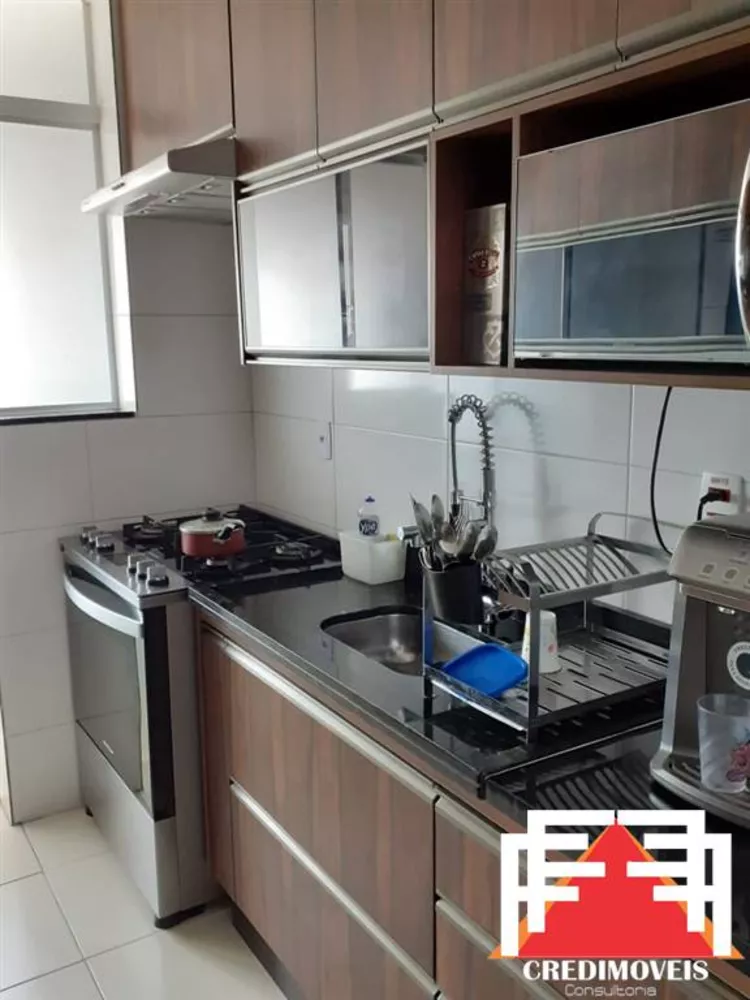 Apartamento à venda com 2 quartos, 81m² - Foto 2