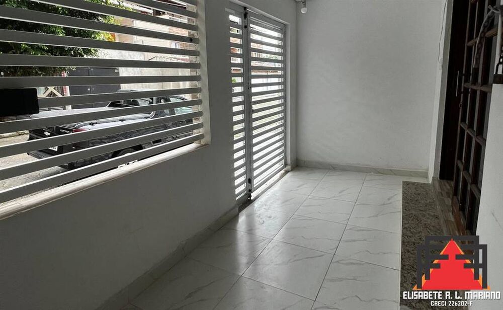 Casa, 3 quartos, 184 m² - Foto 2