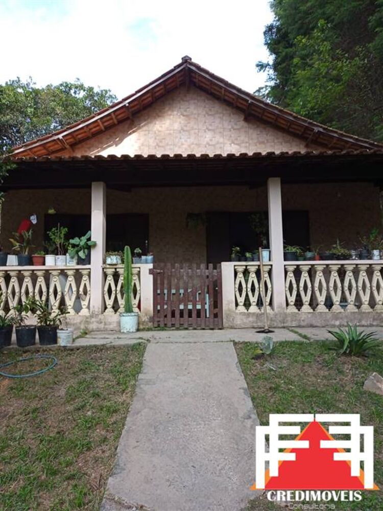 Fazenda à venda com 2 quartos, 200m² - Foto 1