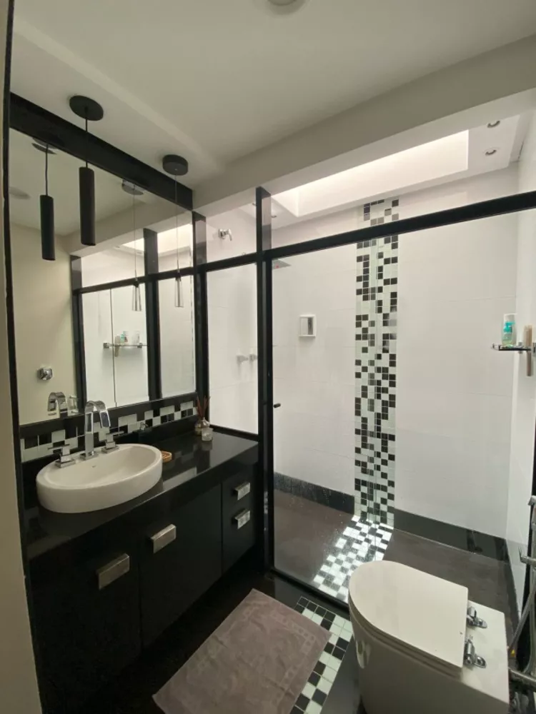 Casa, 4 quartos, 651 m² - Foto 1