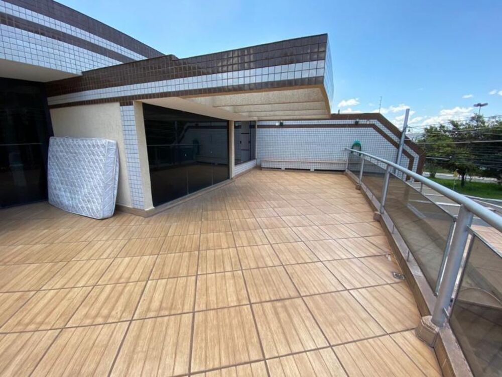 Casa à venda com 4 quartos, 421m² - Foto 4