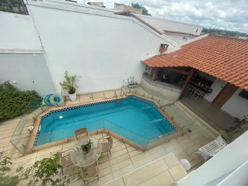 Casa, 4 quartos, 374 m² - Foto 1
