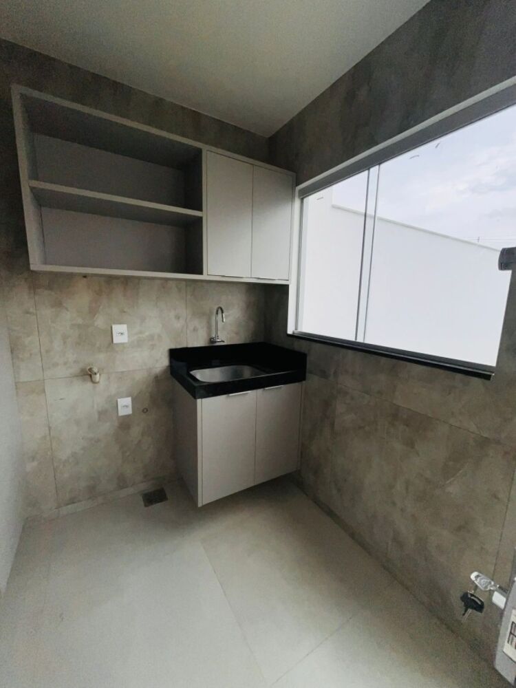 Casa à venda com 3 quartos, 173m² - Foto 2