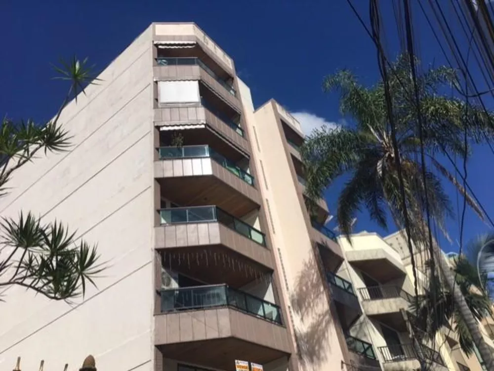 Apartamento à venda com 3 quartos, 228m² - Foto 2