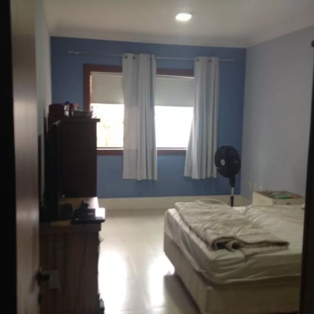 Casa, 4 quartos, 227 m² - Foto 1
