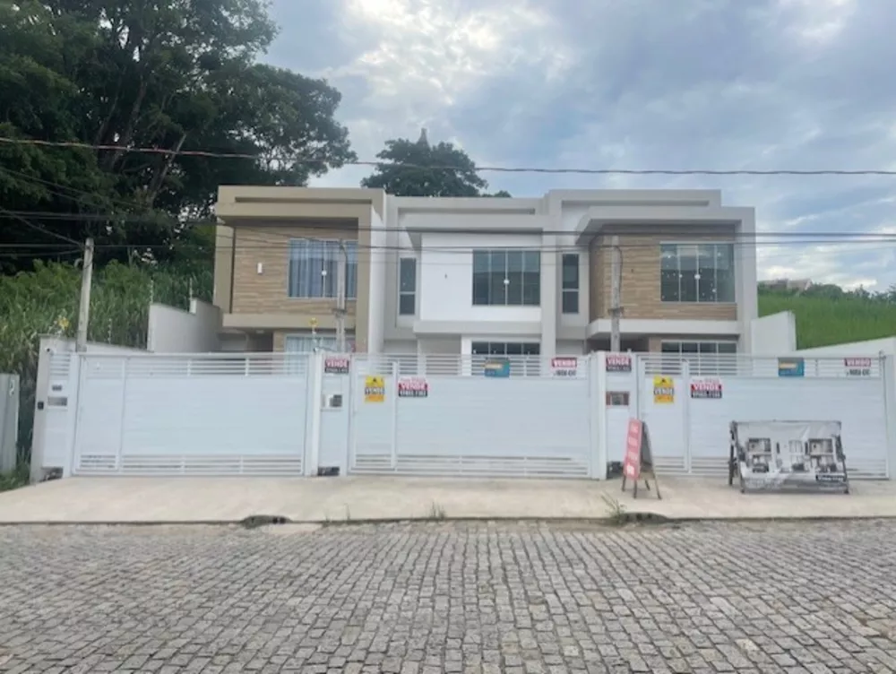 Casa, 3 quartos, 260 m² - Foto 1