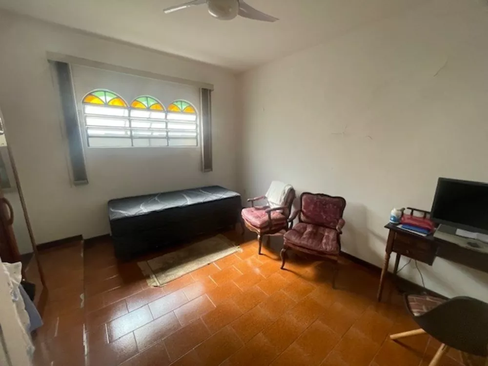 Casa, 4 quartos, 240 m² - Foto 1